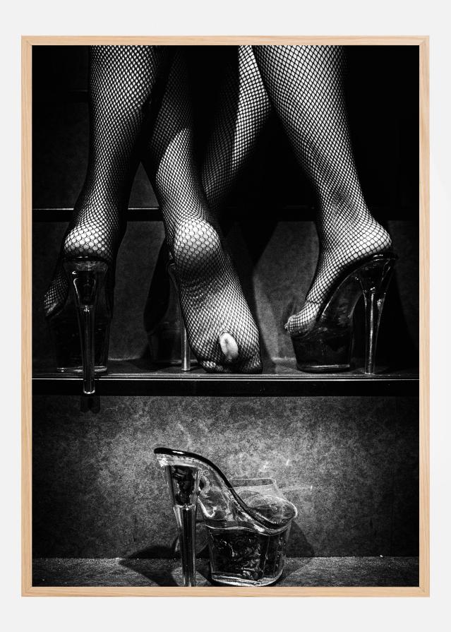 On the soles of its feet Plakāts