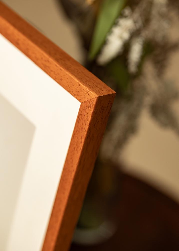 Rāmis Ares Ķirsis 50x70 cm - Paspartu balts 16x23 Inches