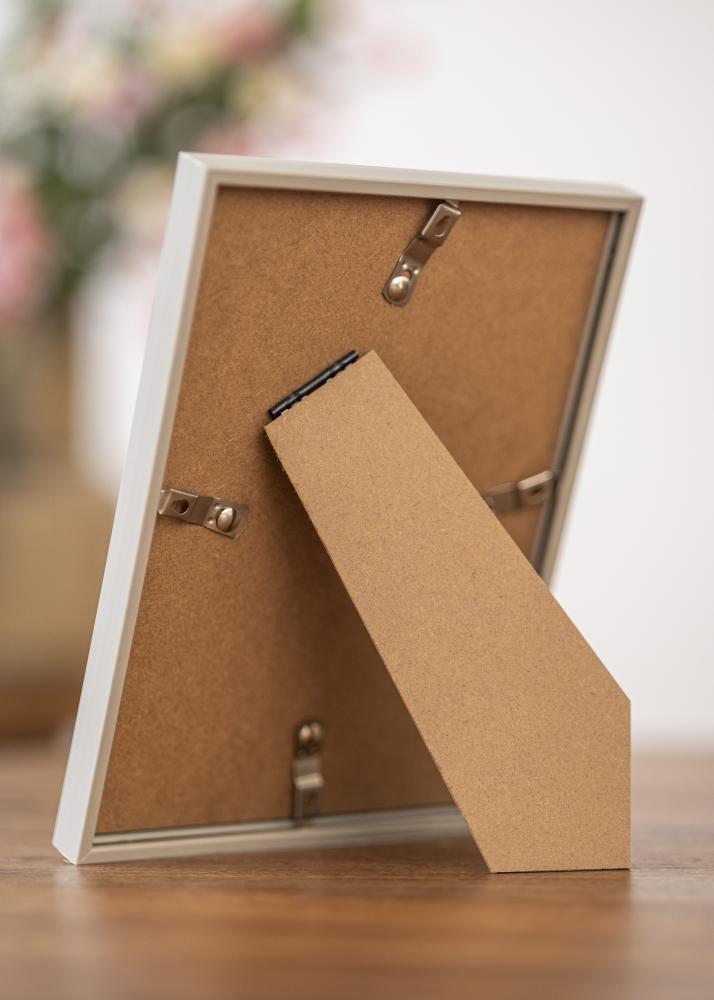 Rāmis New Lifestyle Zemes pelēks 13x18 cm - Paspartu Balts 9x12 cm