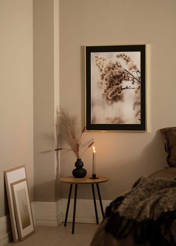 Rāmis Alumīnijs Glansēts Zelts 70x100 cm - Paspartū Melns 59,4x84 cm (A1)