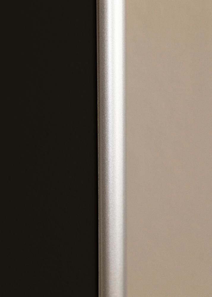 Rāmis Victoria Sudrabs 50x70 cm - Paspartū Melns 33x56 cm