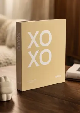 KAILA XOXO Nude - Coffee Table Photo Album (60 Melni Lappuses / 30 loksnes)