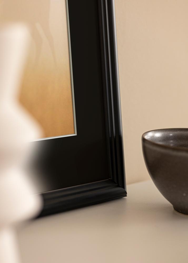 Rāmis Siljan Melns 70x90 cm - Paspartū Melns 60x80 cm